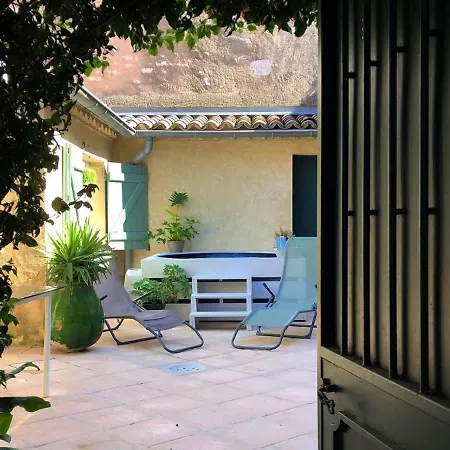Maison De Centre Avec Jacuzzi Holiday home *